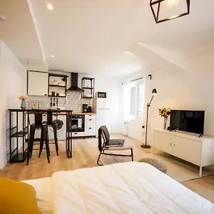Appartement Cosy Equipe, Centre, Orange (Vaucluse)